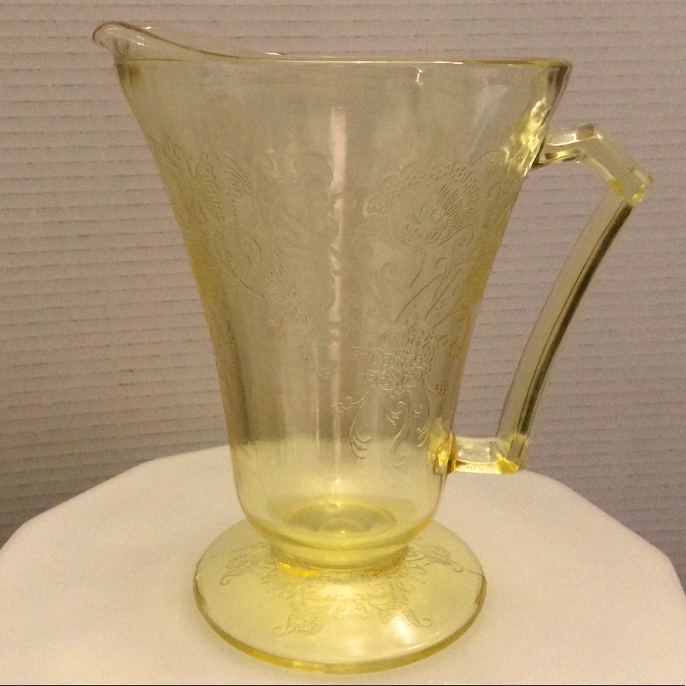 Depression Glass Florentine No.2 / Poppy